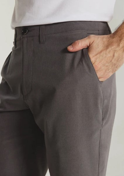 7 Diamonds Momentum Stretch Short - Charcoal