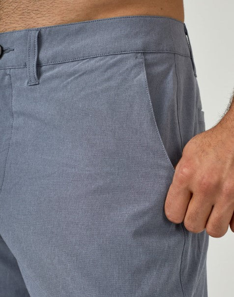 7 Diamonds 10" Momentum Hybrid Short