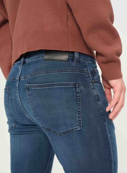 DL1961 Nick Slim Jean in Stream