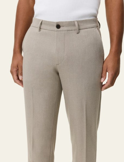 Les Deux Como Reg Solid Pants - Laurel Oak Sand