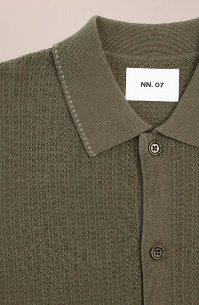 NN07 Nalo Textured Stitch polo - Capers